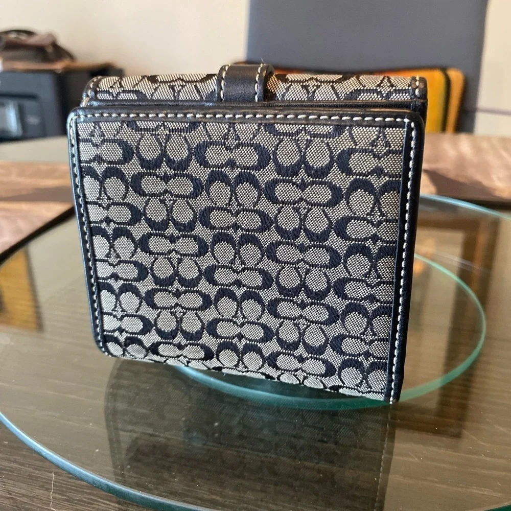 Coach Black and Gray Patterned Wallet